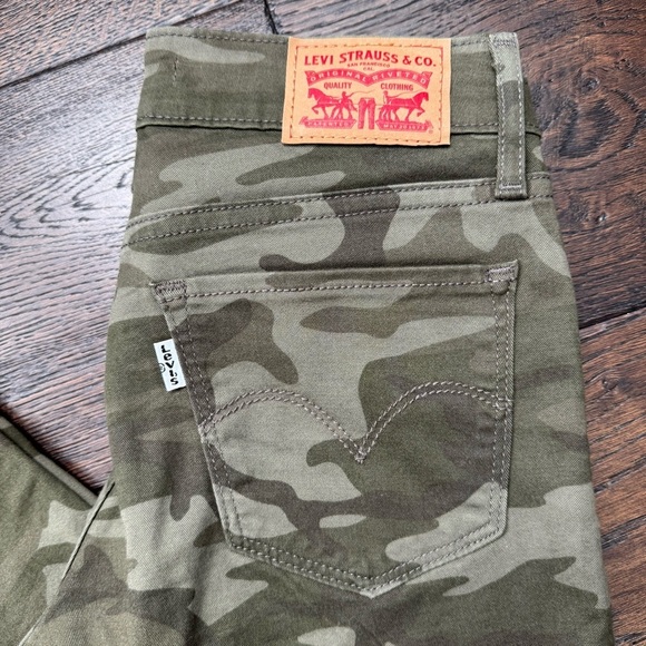 Levi's Camouflage 711 Skinny Jeans - Picture 2 of 6